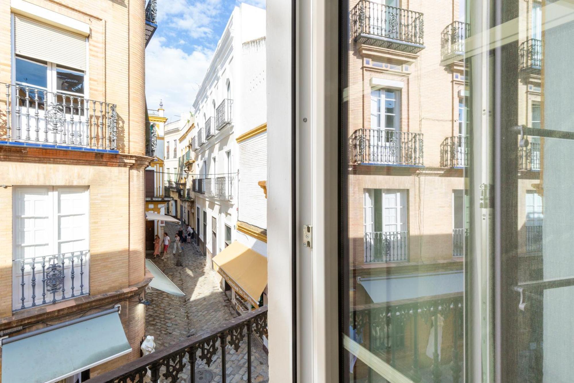 Descubrehome Santa Cruz Private Terrace With Giralda Views Sevilla Dış mekan fotoğraf