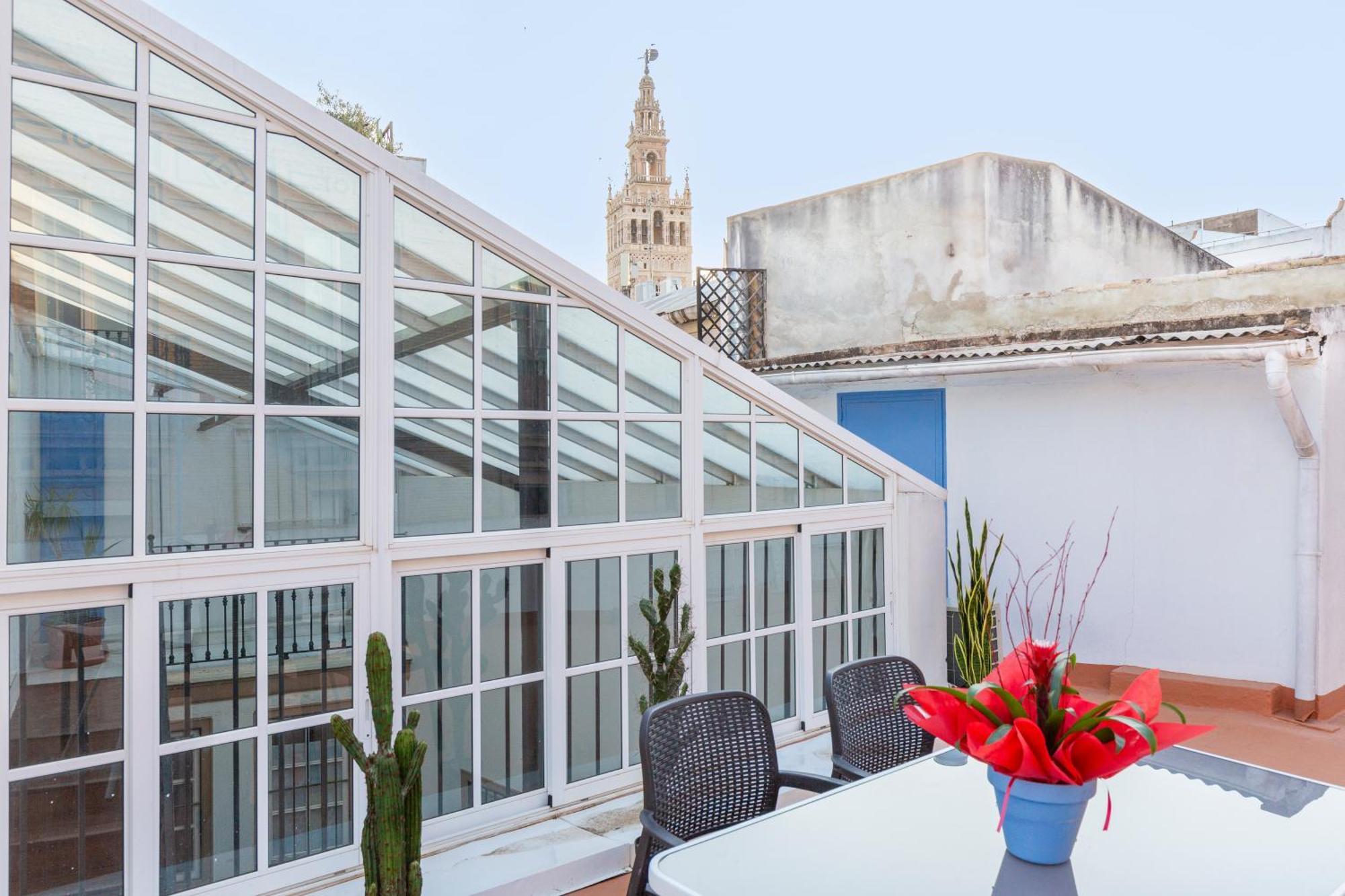 Descubrehome Santa Cruz Private Terrace With Giralda Views Sevilla Dış mekan fotoğraf